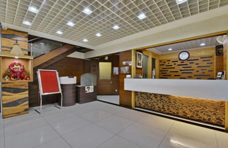 Hotel Puneet International Raipur  Exterior photo