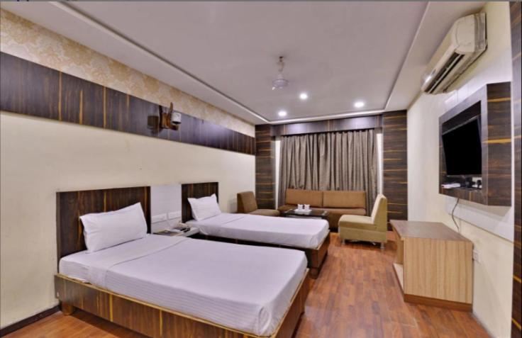 Hotel Puneet International Raipur  Exterior photo
